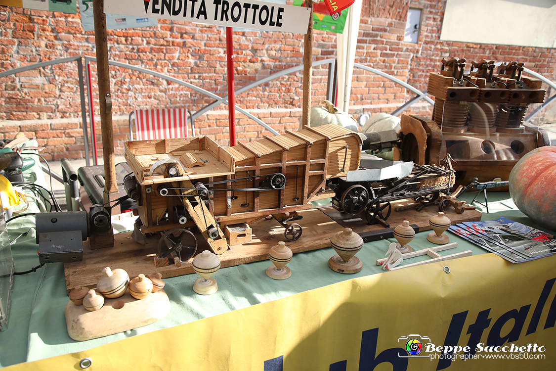 VBS_6266 - 10.ma Fiera Nazionale del Tartufo e Fiera dei Santi.jpg